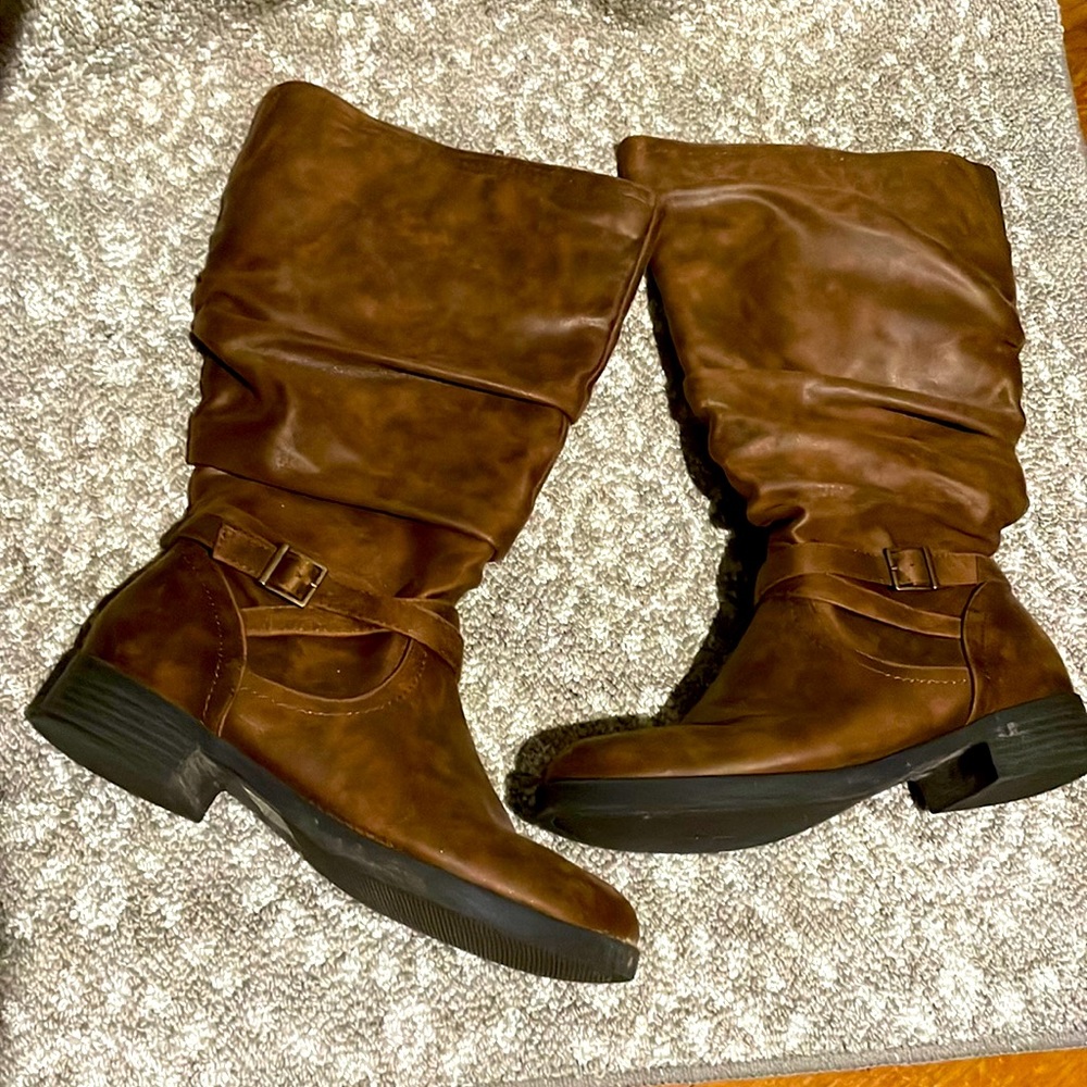 Slouchy boots size 8.5 Cognac